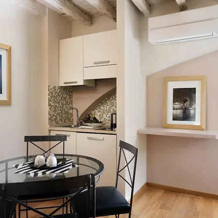 ريليز بياتسا سنيورة شقة فندقية 4*