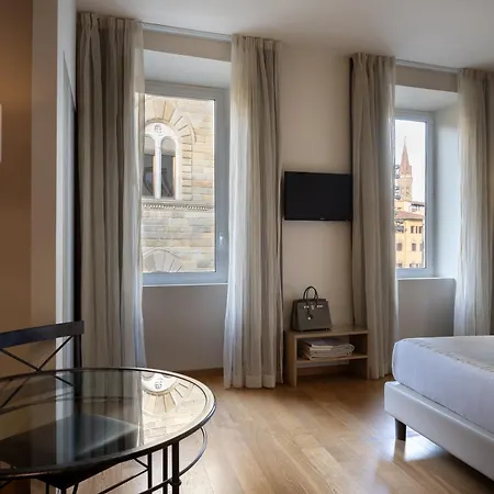 شقة فندقية ريليز بياتسا سنيورة 4*